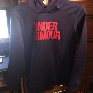 Women’s medium under armour hoodie
